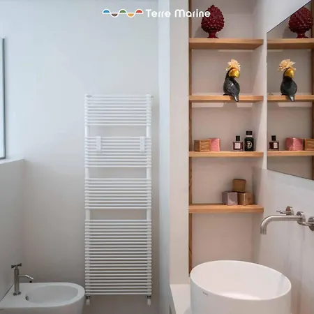 Le Stanze Dipinte, Terre Marine Affittacamere 3*